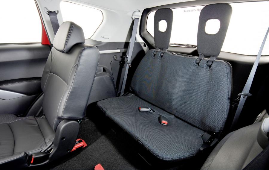  Mitsubishi Outlander 2005 года  (фото 38 из 77)